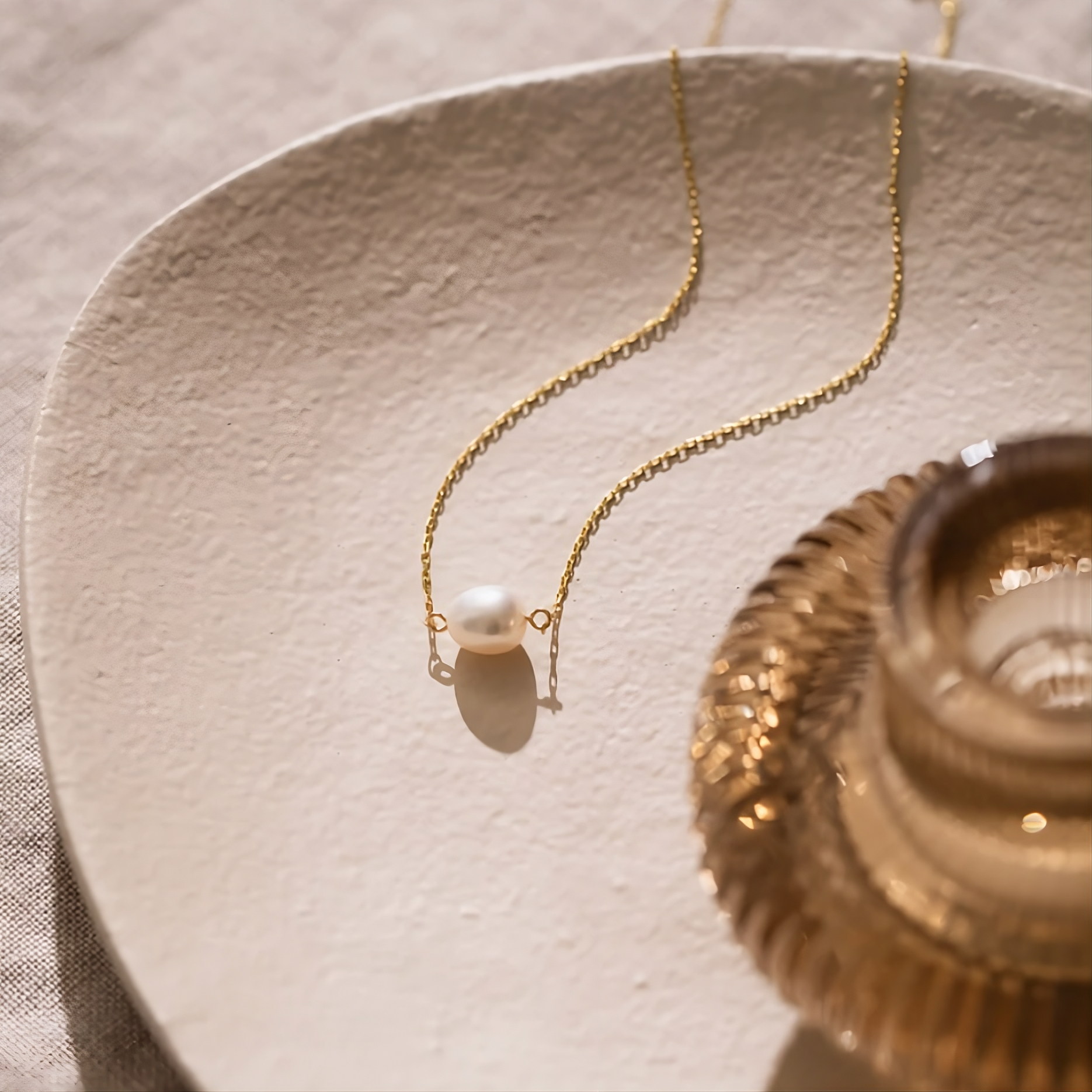 Minimalist Pearl Necklace