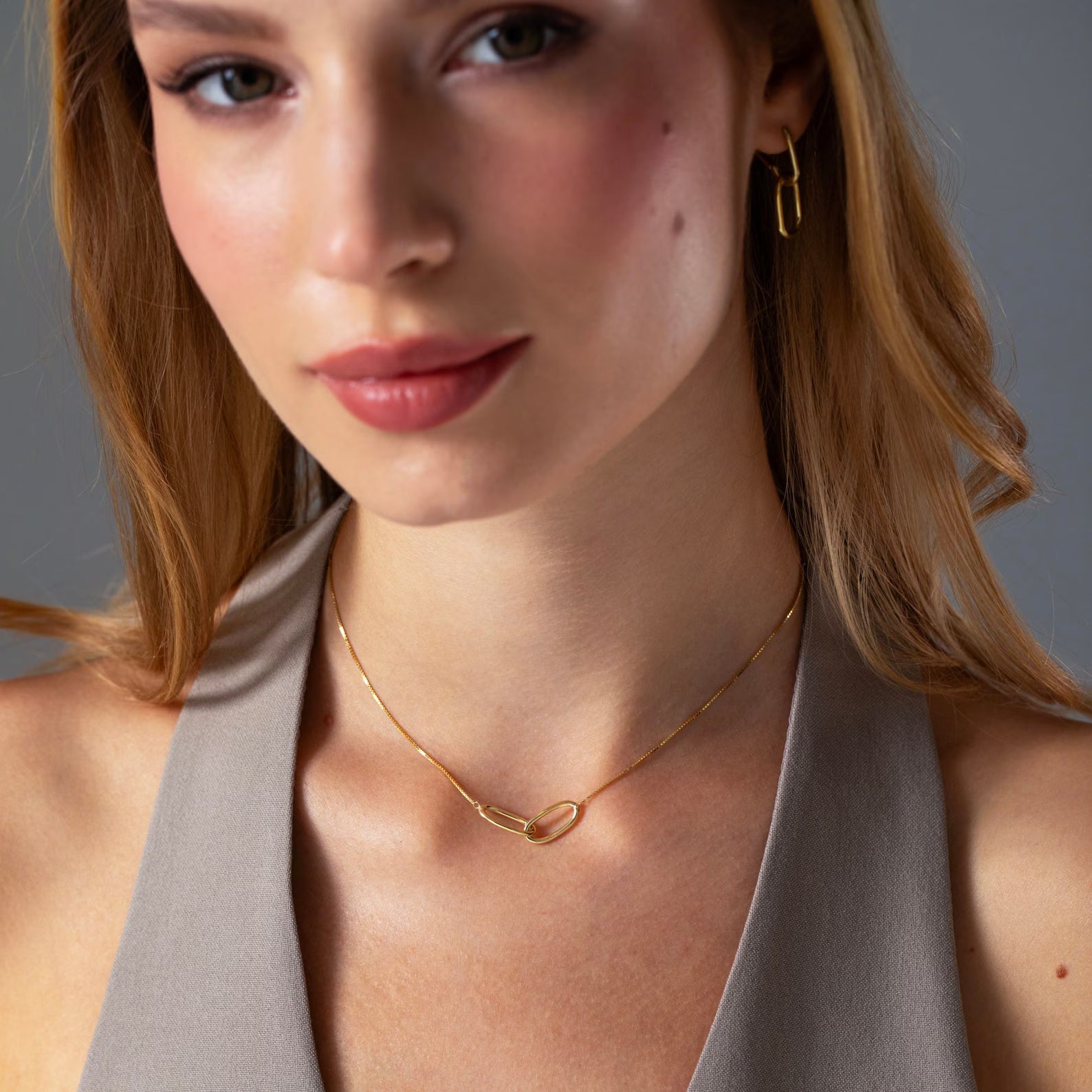 Linked Pendant Necklace