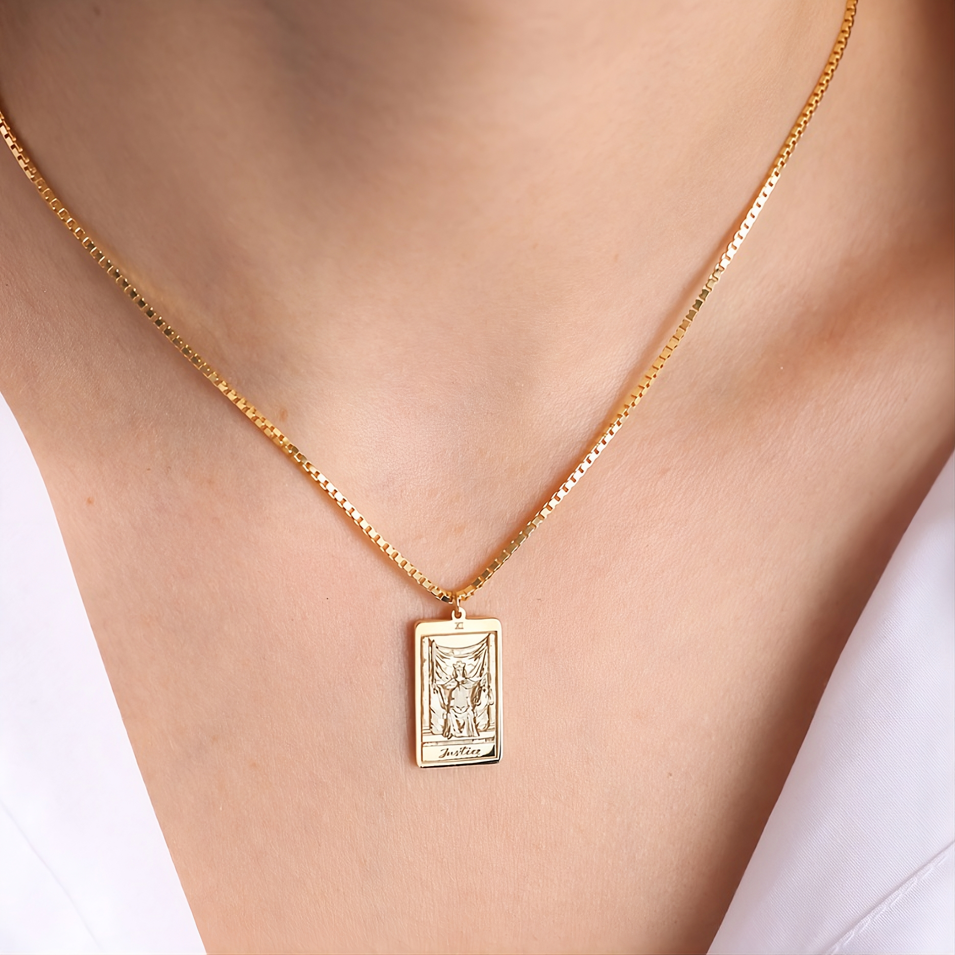 Tarot Necklace in Box Chain