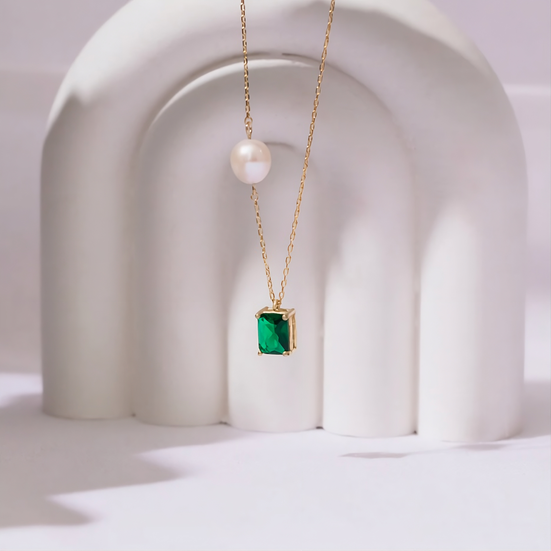 Emerald & Pearl Necklace