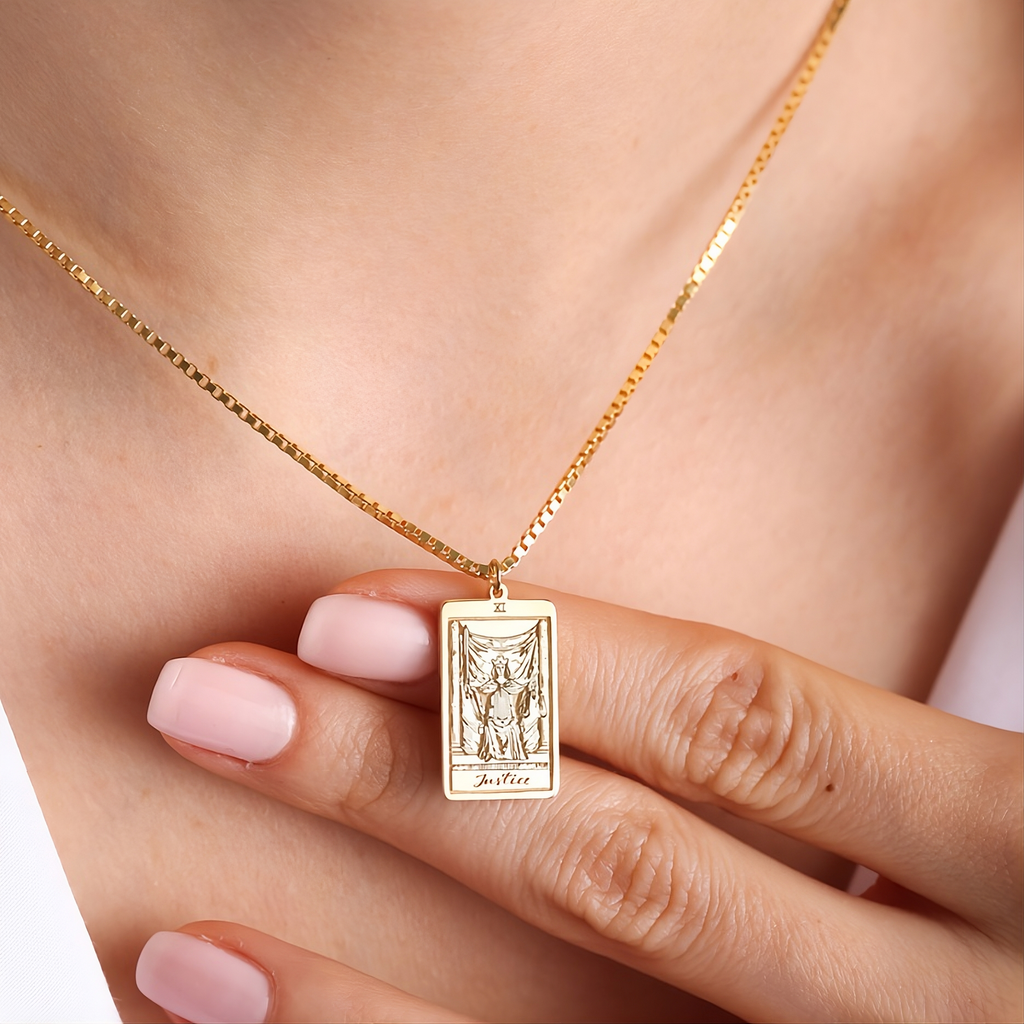 Tarot Necklace in Box Chain
