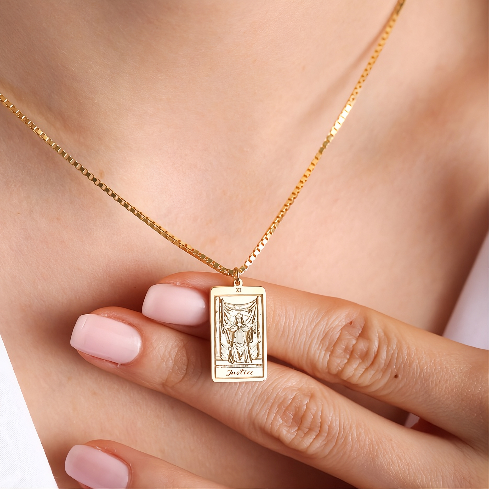 Tarot Necklace in Box Chain